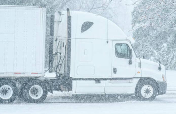 Navigating Holiday Traffic & Winter Weather For Georgia Truckers