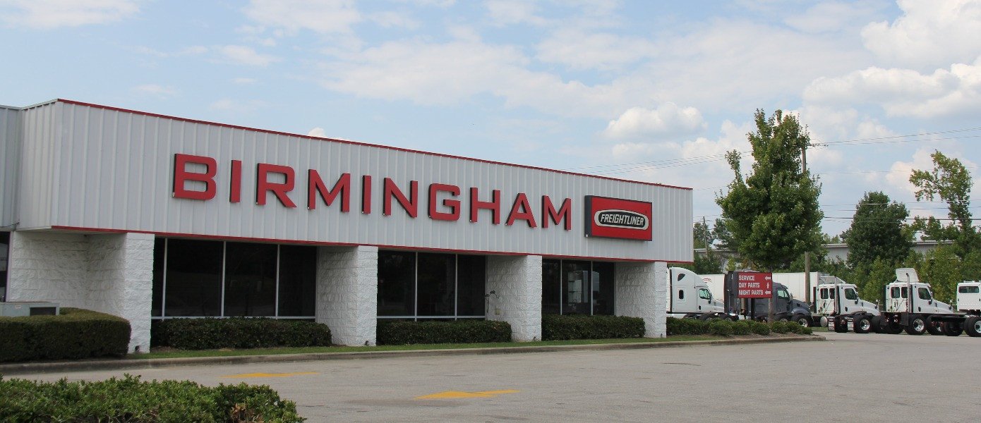 Semi Truck Body Shop & Commercial Truck Repair Peach State Truck Centers