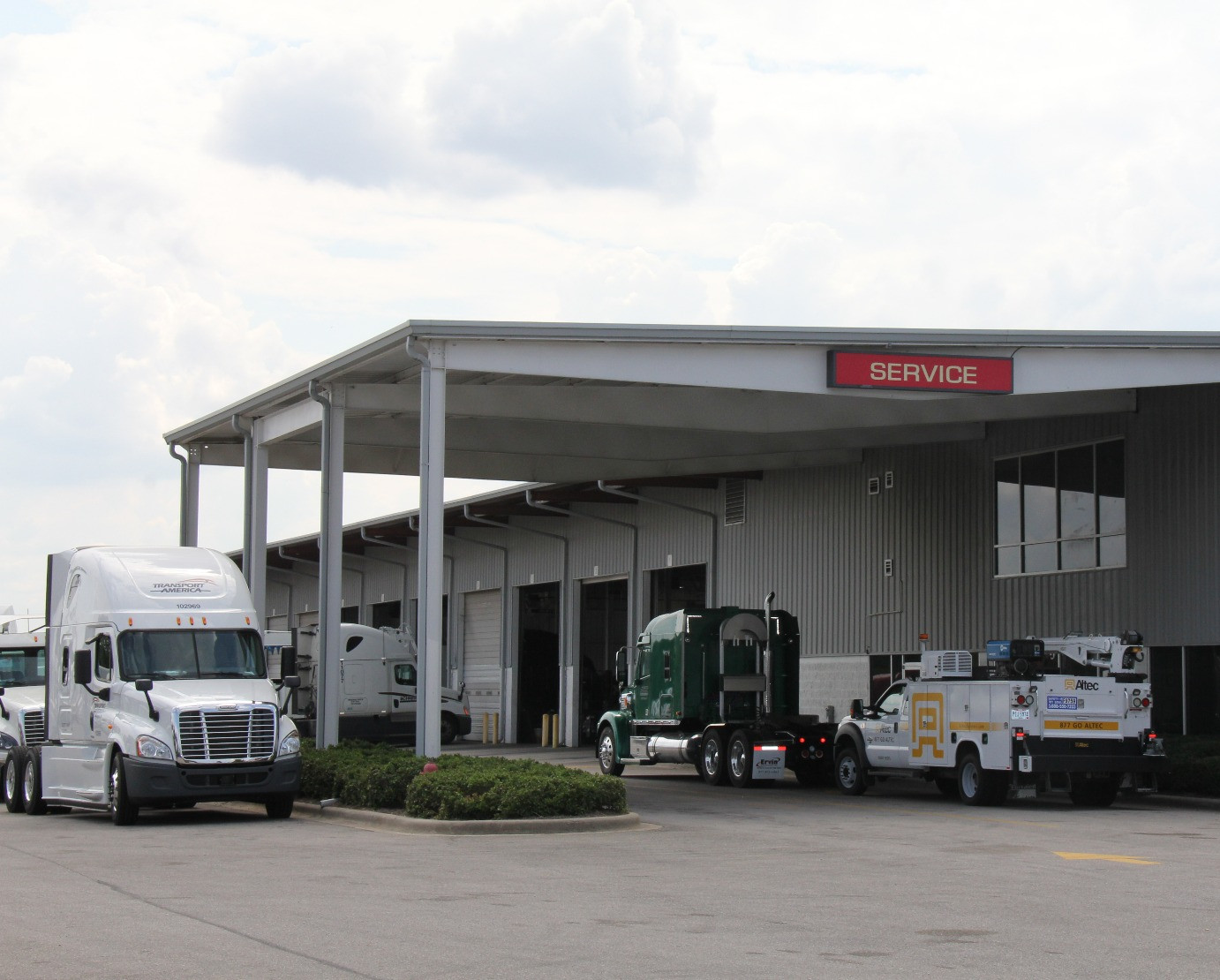 SelecTrucks of Alabama Used Semi Trucks For Sale Peach State Truck